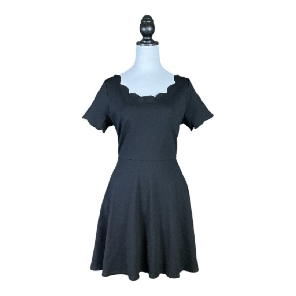 Unique Vintage Smak Parlour Black Retro Scalloped Short Sleeve Swing Dress XL - Picture 2 of 8